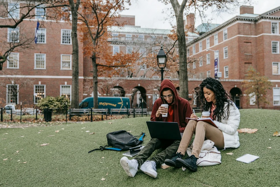 Find the Best Stays Near Top Universities